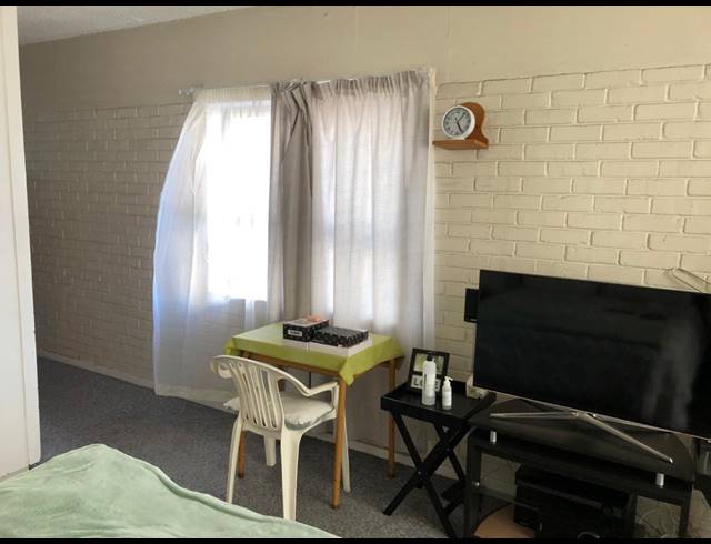 1 BEDROOM APARTMENT RENTED IN HUMEWOOD